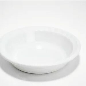 Le Creuset 9" Enameled Stoneware Heritage Pie Dish- White